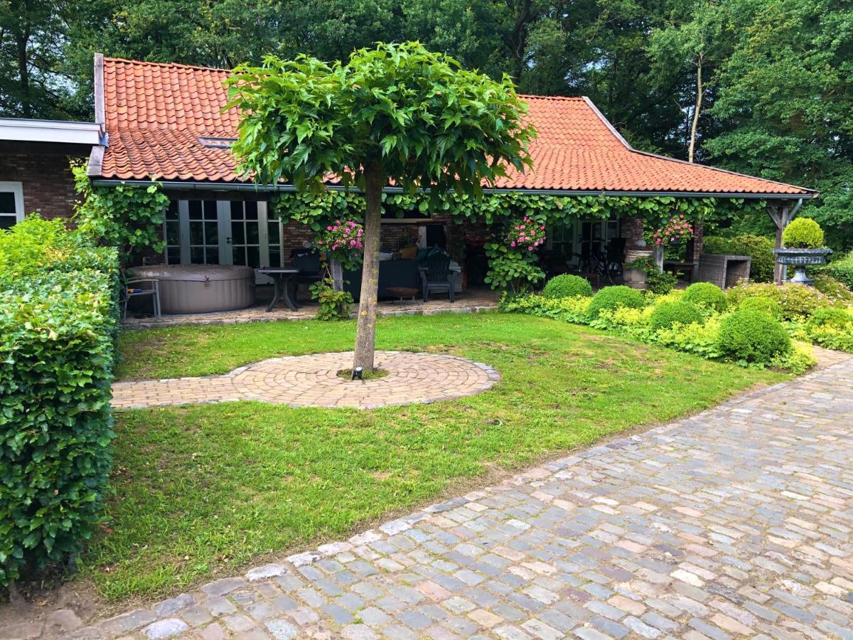 Bed and Breakfast Sloapmuts Oud-Ootmarsum Esterno foto